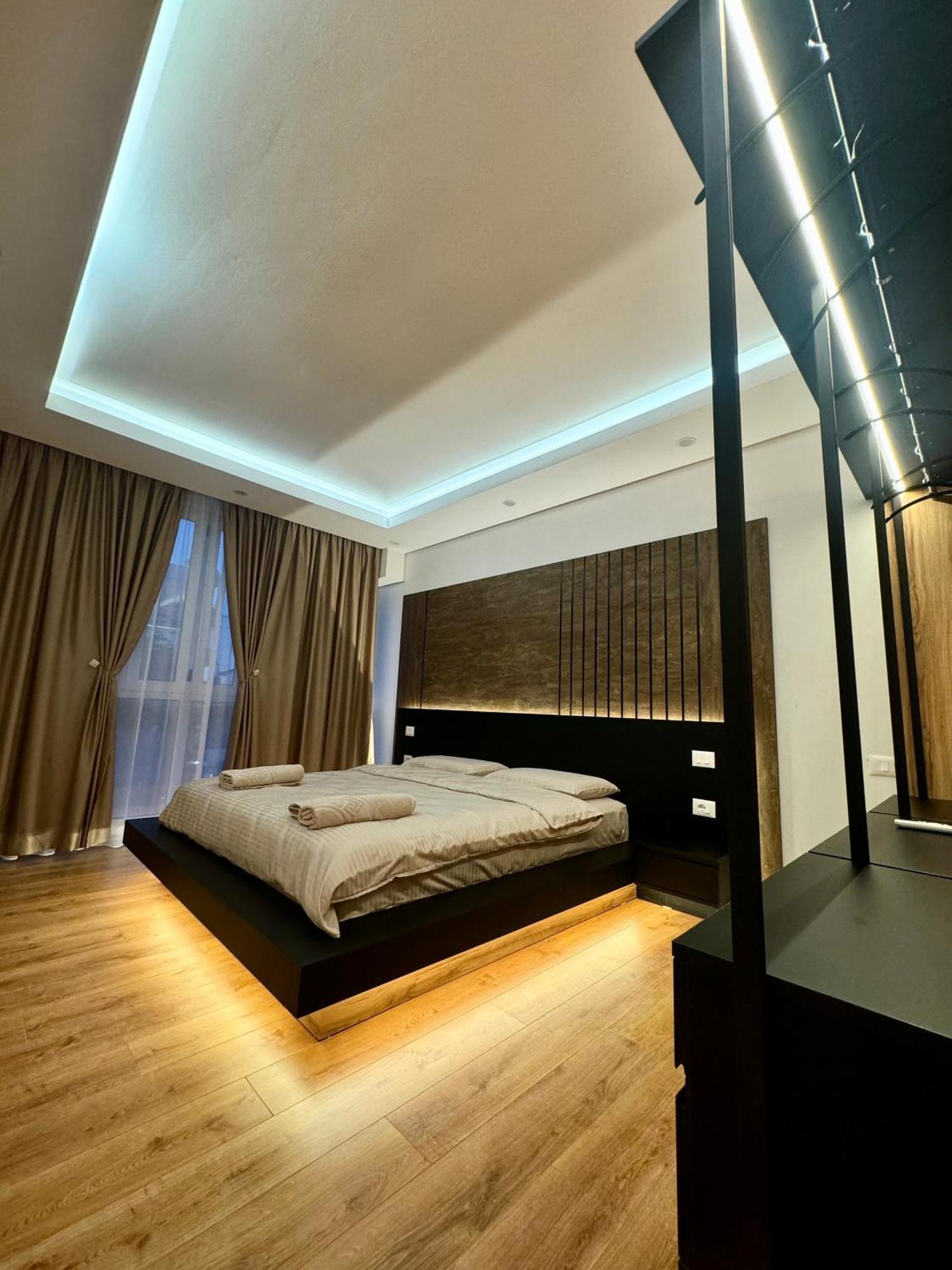 Luxury Central Baba Apartment Shkodra Exterior foto