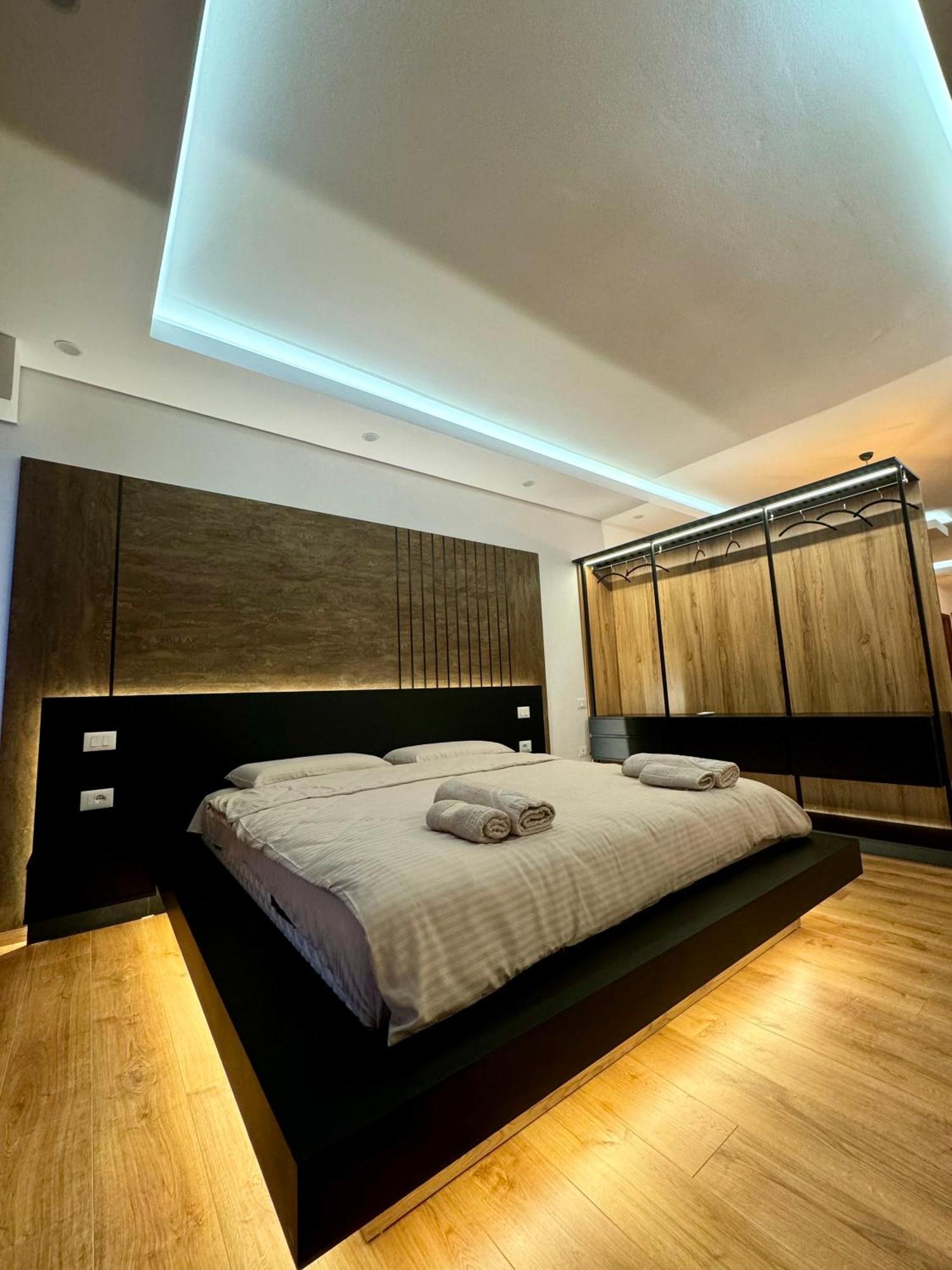 Luxury Central Baba Apartment Shkodra Exterior foto