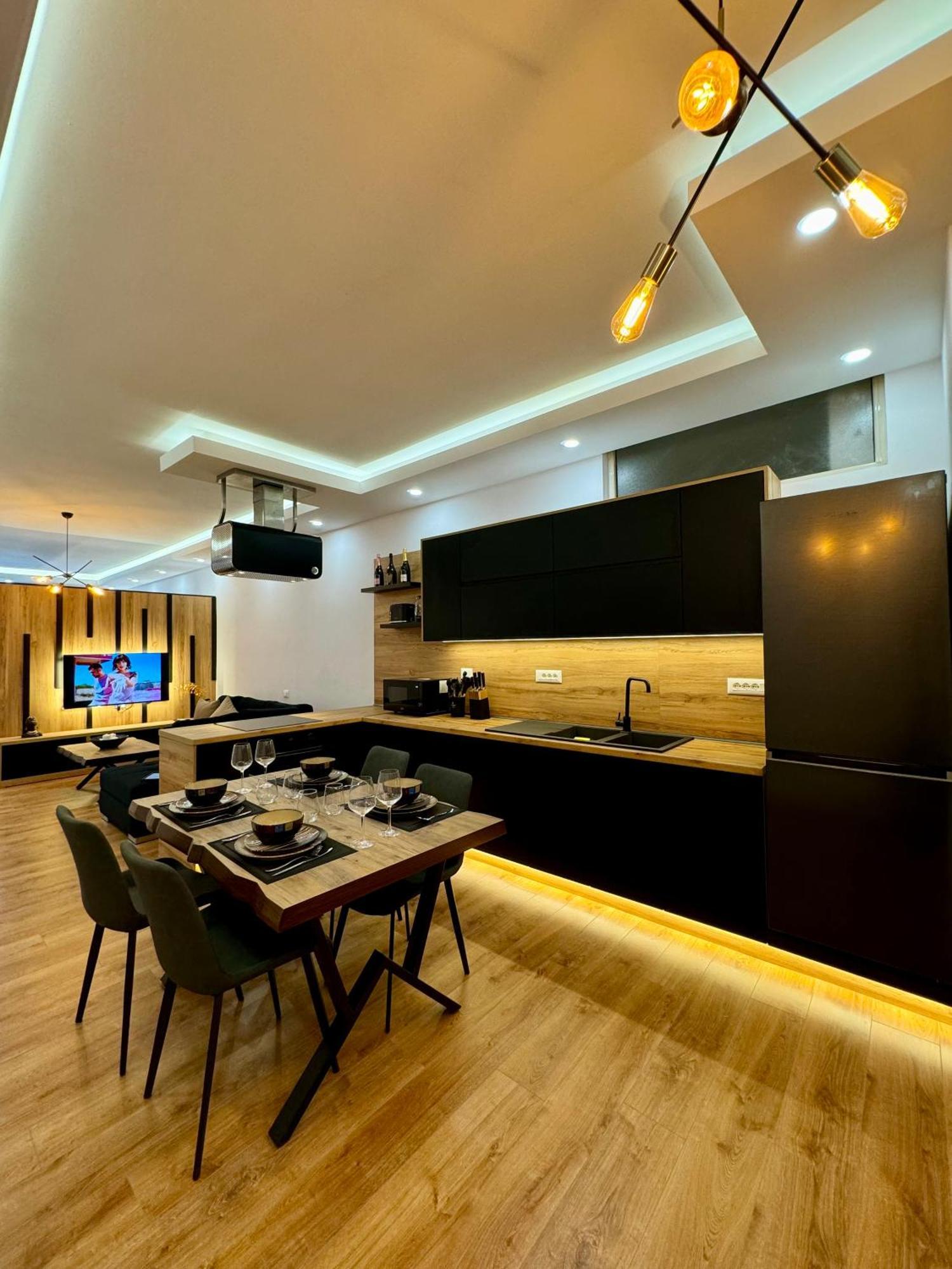 Luxury Central Baba Apartment Shkodra Exterior foto